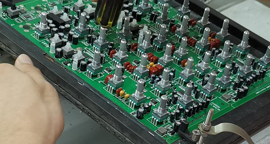 ວິທີຫຼຸດຜ່ອນຄ່າໃຊ້ຈ່າຍການຜະລິດຂອງໂຮງງານ PCBA ໂດຍການເພີ່ມປະສິດທິພາບຂອງລະບົບຕ່ອງໂສ້ການສະຫນອງ?