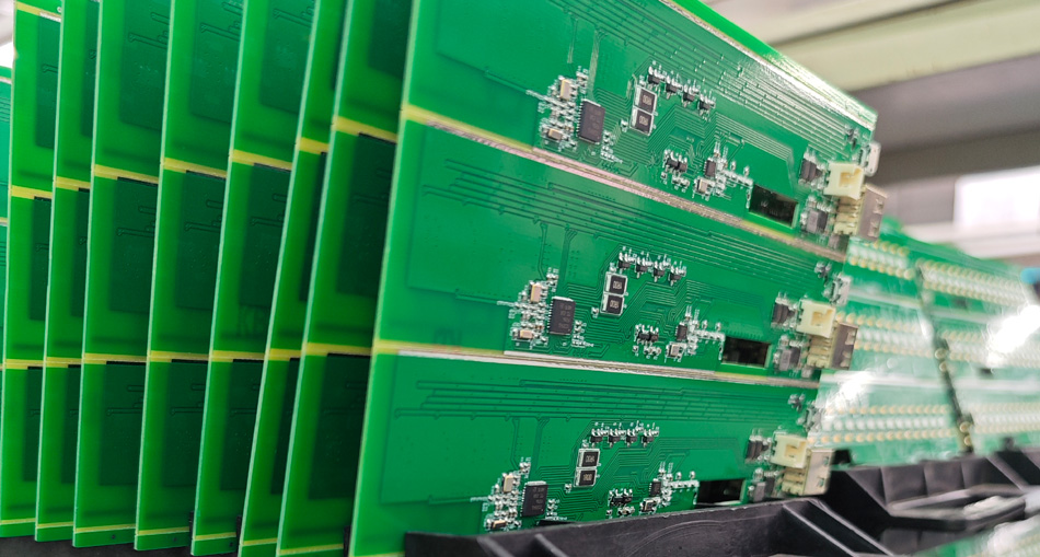 ການຕອບສະຫນອງຢ່າງໄວວາ: ໂຮງງານ PCBA ສາມາດເຮັດໃຫ້ວົງຈອນການຈັດສົ່ງໄດ້ສັ້ນລົງໃນວົງຈອນການຈັດສົ່ງຂອງຄໍາສັ່ງດ່ວນ?